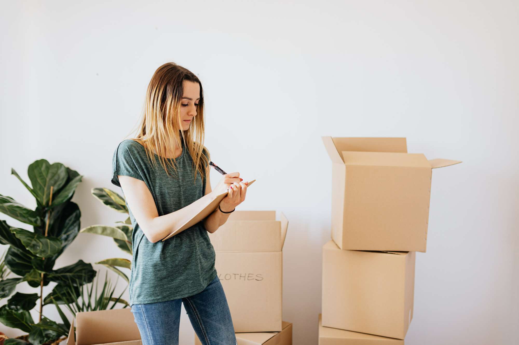 You are currently viewing <strong>11 Things to do Before Moving</strong>