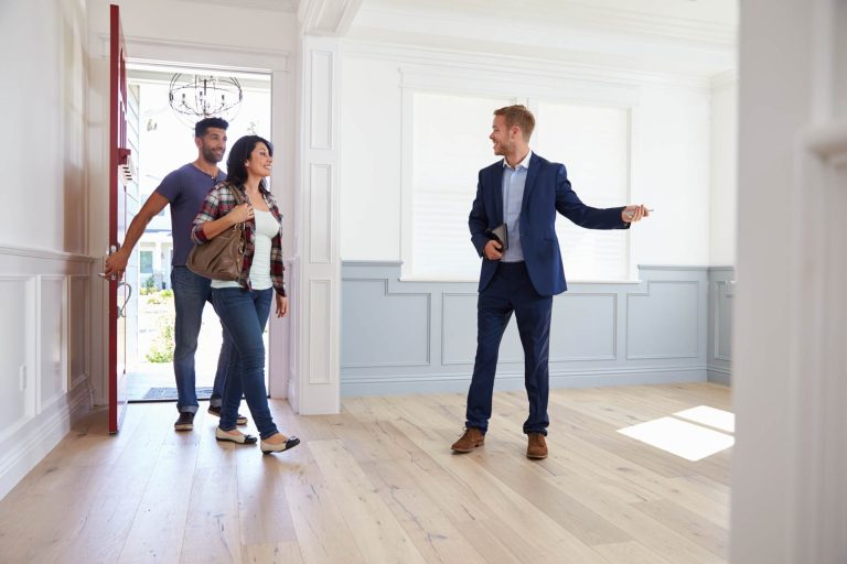 8 tips to stage a house for a quick sale